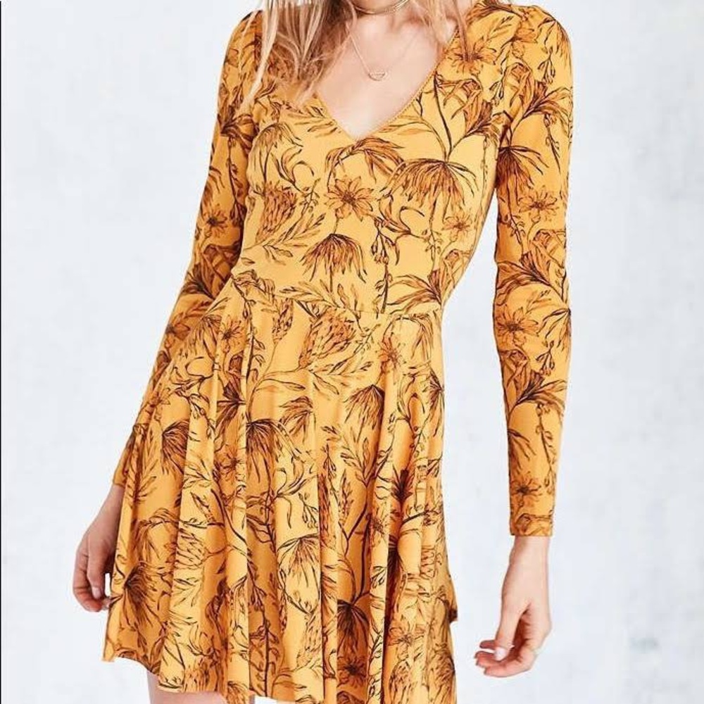 Kimchi Blue M Yellow Urban Outfitters Dress